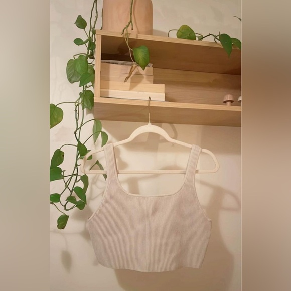 Babaton Sculpt Square Neck Tank - Picture 5 of 10